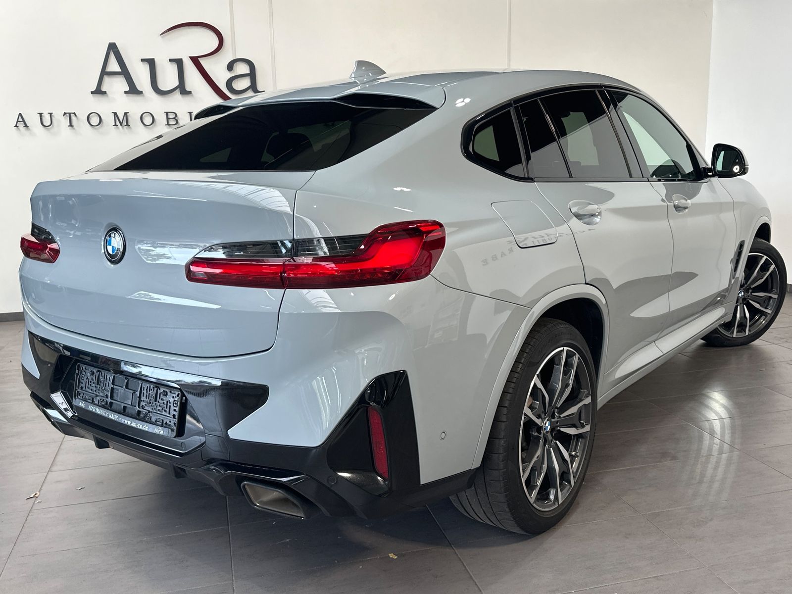 Fahrzeugabbildung BMW X4 xDrive20d M-Sport NAV+LED+AHK++20ZOLL+KAMERA
