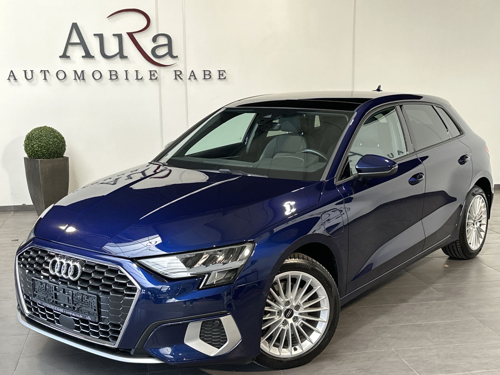 Fahrzeugabbildung Audi A3 SpB 40 TFSI e NAV+LED+PANO+CARPLAY+V-COCKPIT