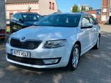 Skoda Octavia Combi Elegance 2.0 TDI - Skoda Octavia: Combi Elegance TDI