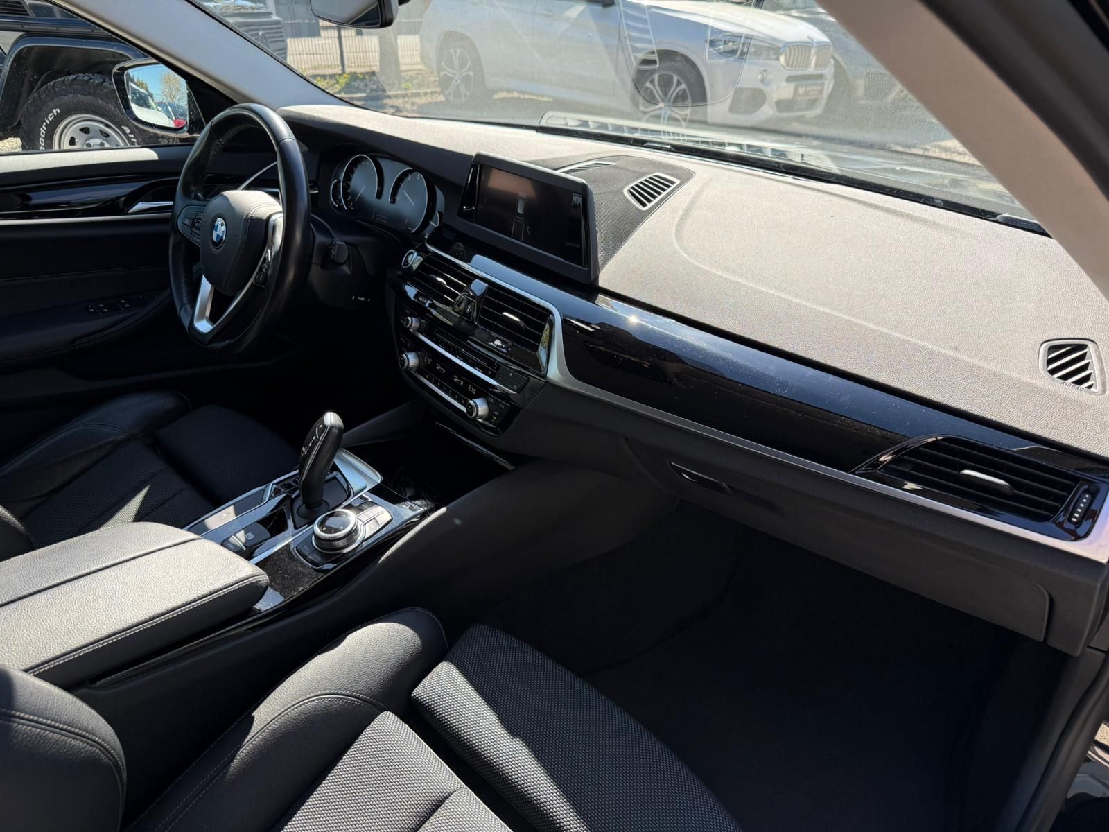 BMW 530 530 i Touring Sport Line**LED Scheinwerfer*AHK*, Ansicht 20