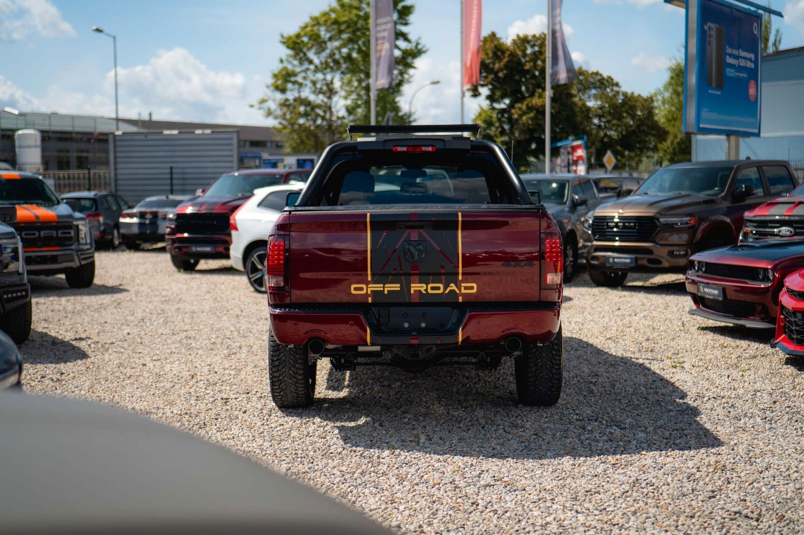 Fahrzeugabbildung Dodge RAM 5.7 V8 HEMI 4x4 OFFROAD Night-Paket *LED*AHK