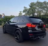 BMW X5 xDrive30d M Paket Saphir Carbon Komfortsitze - BMW X5 in Düsseldorf