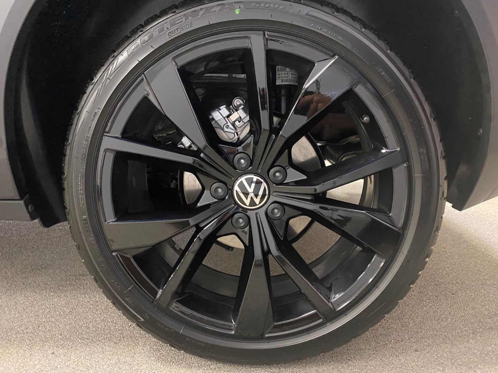 Fahrzeugabbildung Volkswagen T-Roc 1.5 TSI DSG+STYLE+PANORAMA+AHK+GARANTIE+BC