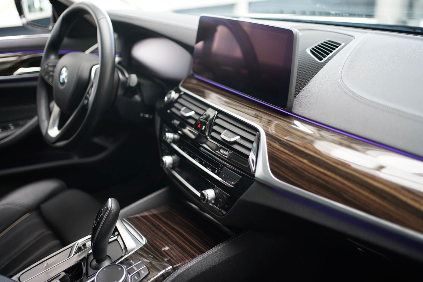 Fahrzeugabbildung BMW 520d Luxury Line Laserlicht+Komfortzugang+Head-U