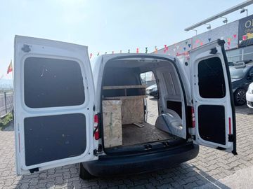 Volkswagen Caddy - 10