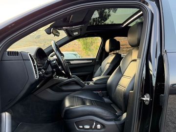 Porsche Cayenne - 7