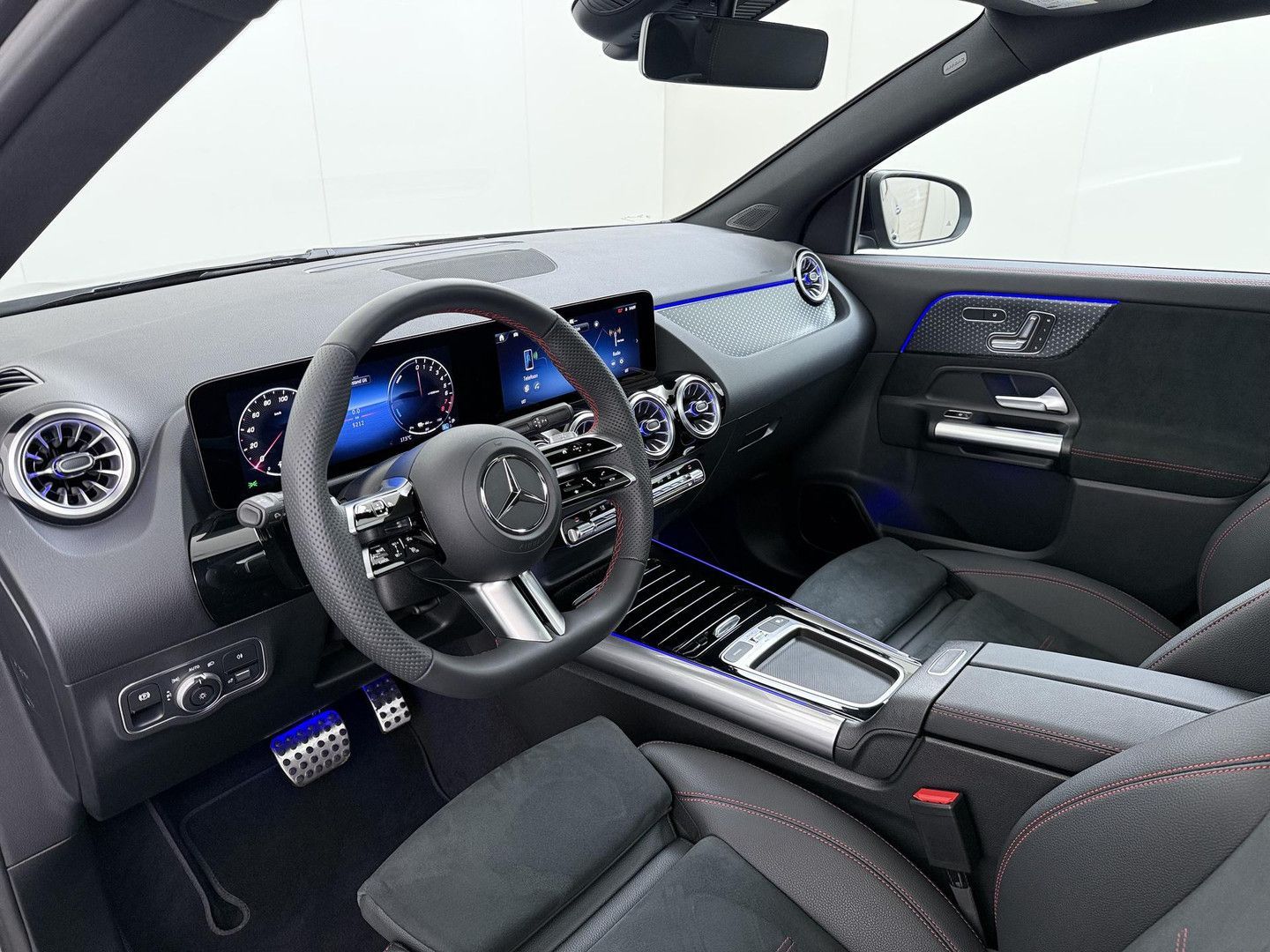 Mercedes-Benz GLA 250 e Business Solution AMG | Panorama - Sch imagem 2