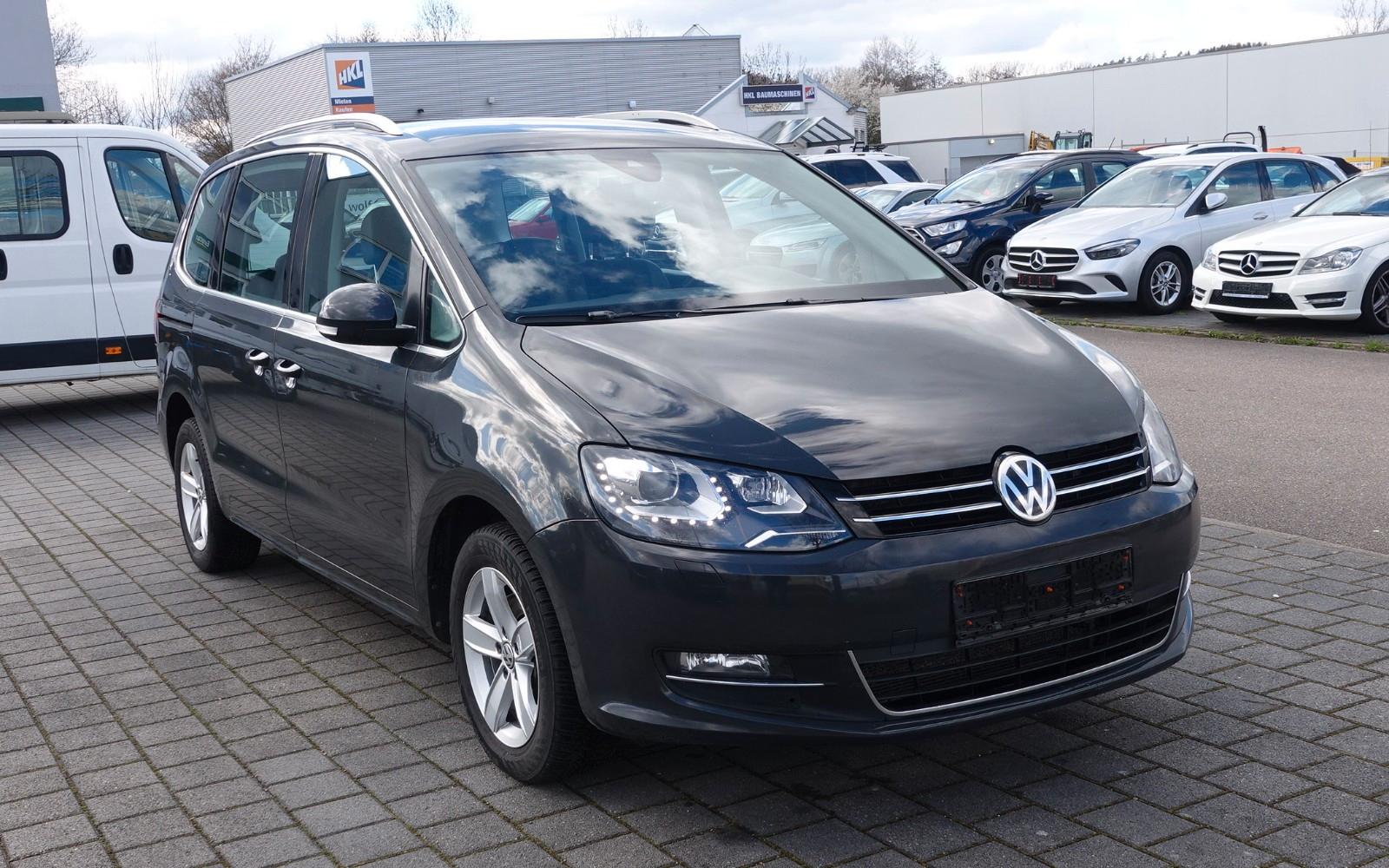 Volkswagen Sharan 2.0 TDi Highline BiXenon*AHK*Navi*ACC*Cam