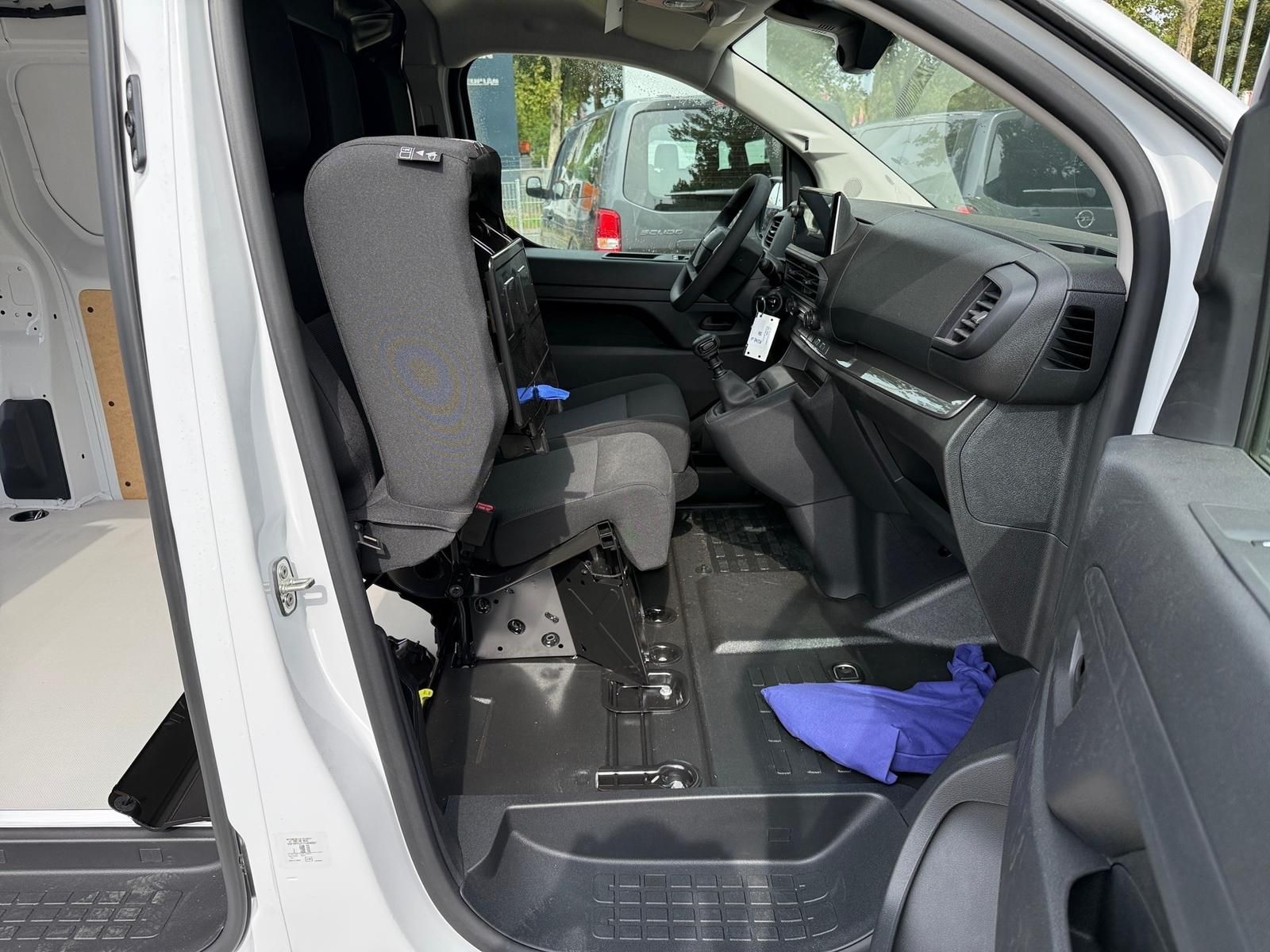 Fahrzeugabbildung Fiat Scudo XL Kastenwagen 150 MT6