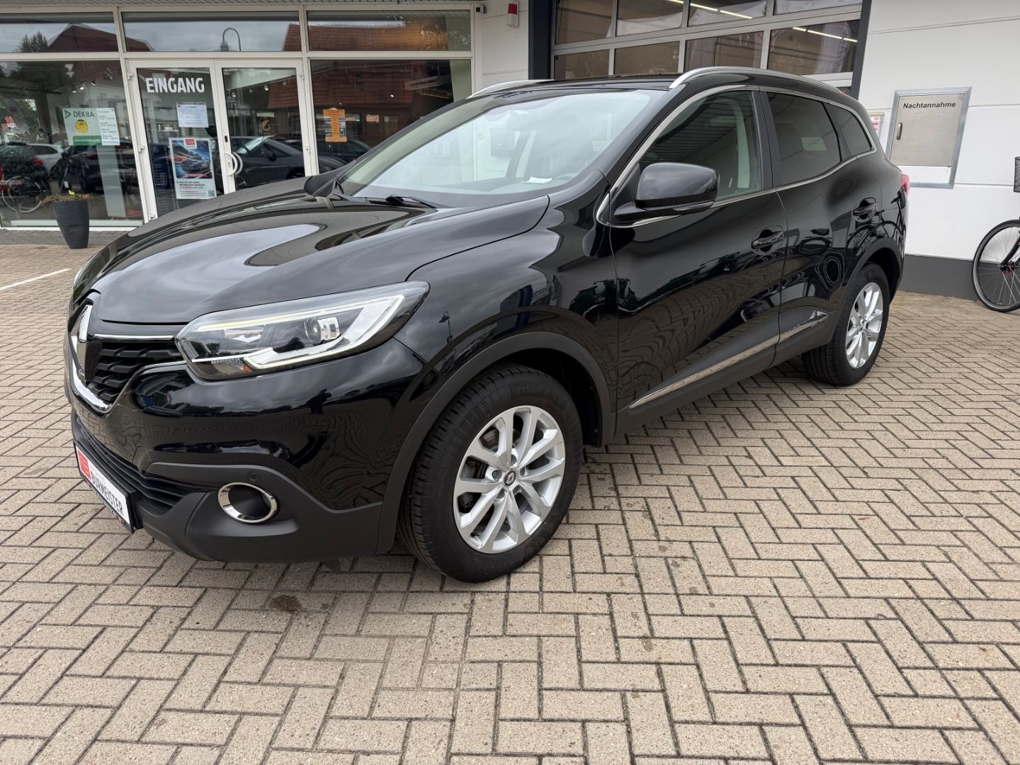 Fahrzeugabbildung Renault Kadjar Experience AHK CarPlay Temp klima Keyless