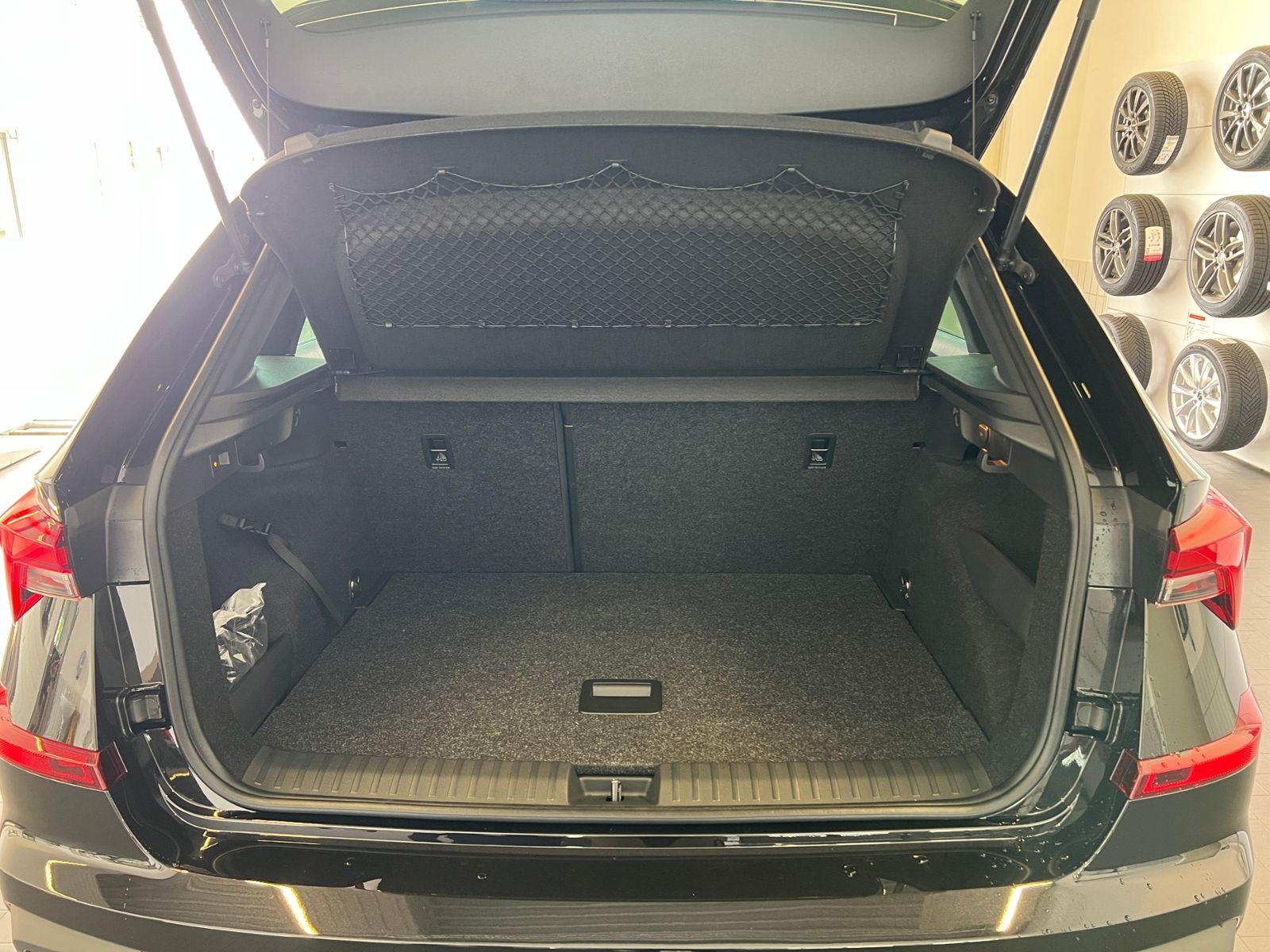 Fahrzeugabbildung SKODA Kamiq Monte Carlo 1.0 TSI DSG *AHK, Matrix-LED*