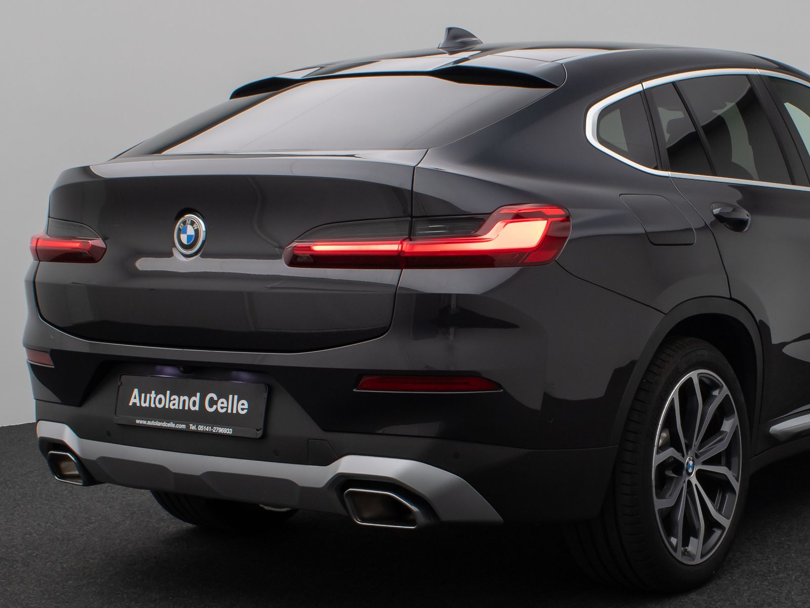 Fahrzeugabbildung BMW X4 xD20d Kamera DAB Lenkrhzg AHK Sport 20Zoll