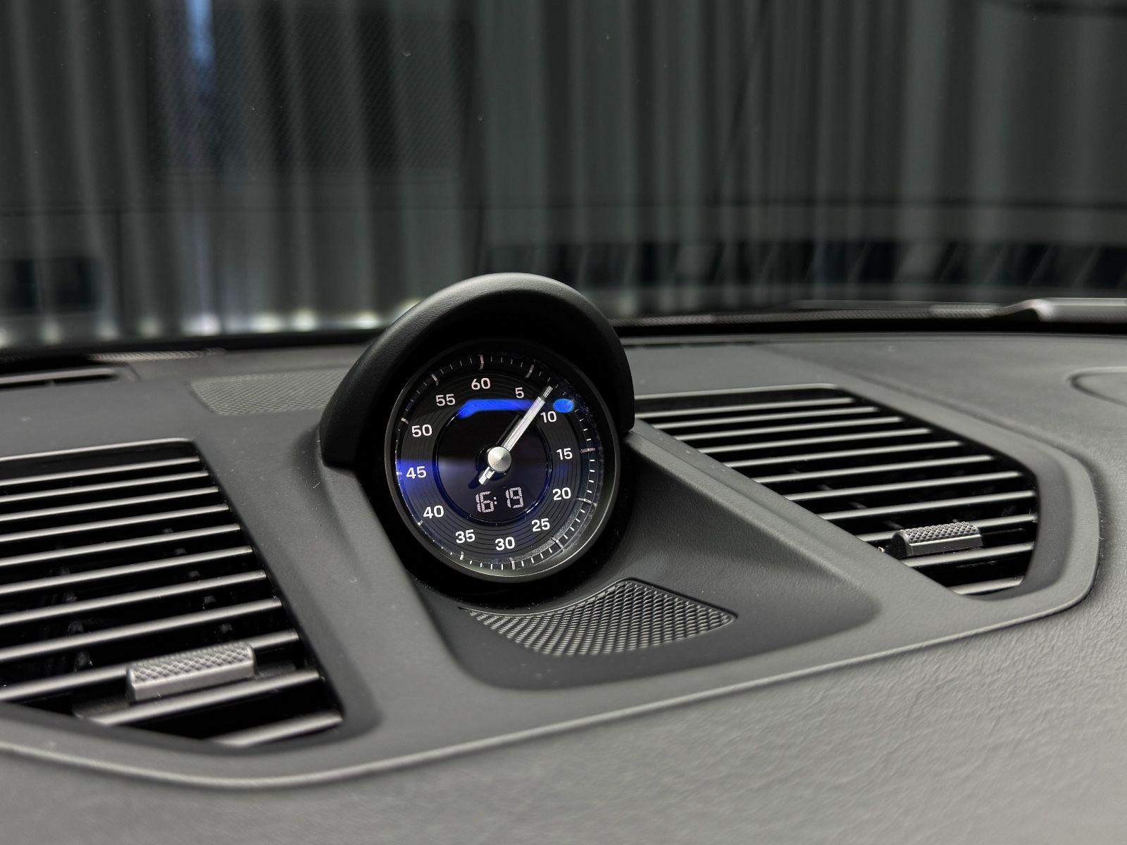 Fahrzeugabbildung Porsche 992.2 911 Carrera GTS T-Hybrid Cabriolet|BOSE|