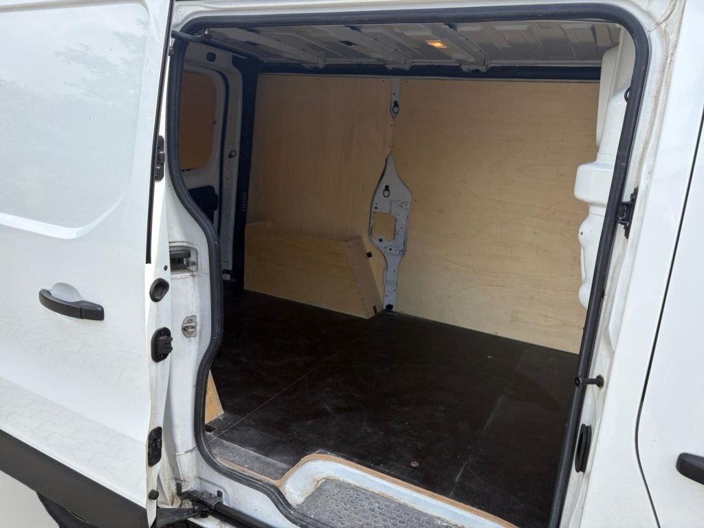 RENAULT Trafic ENERGY dCi 145 L1H1 3,0t Komfort RENAULT Trafic ENERGY dCi 145 L1H1 3,0t Komfort
