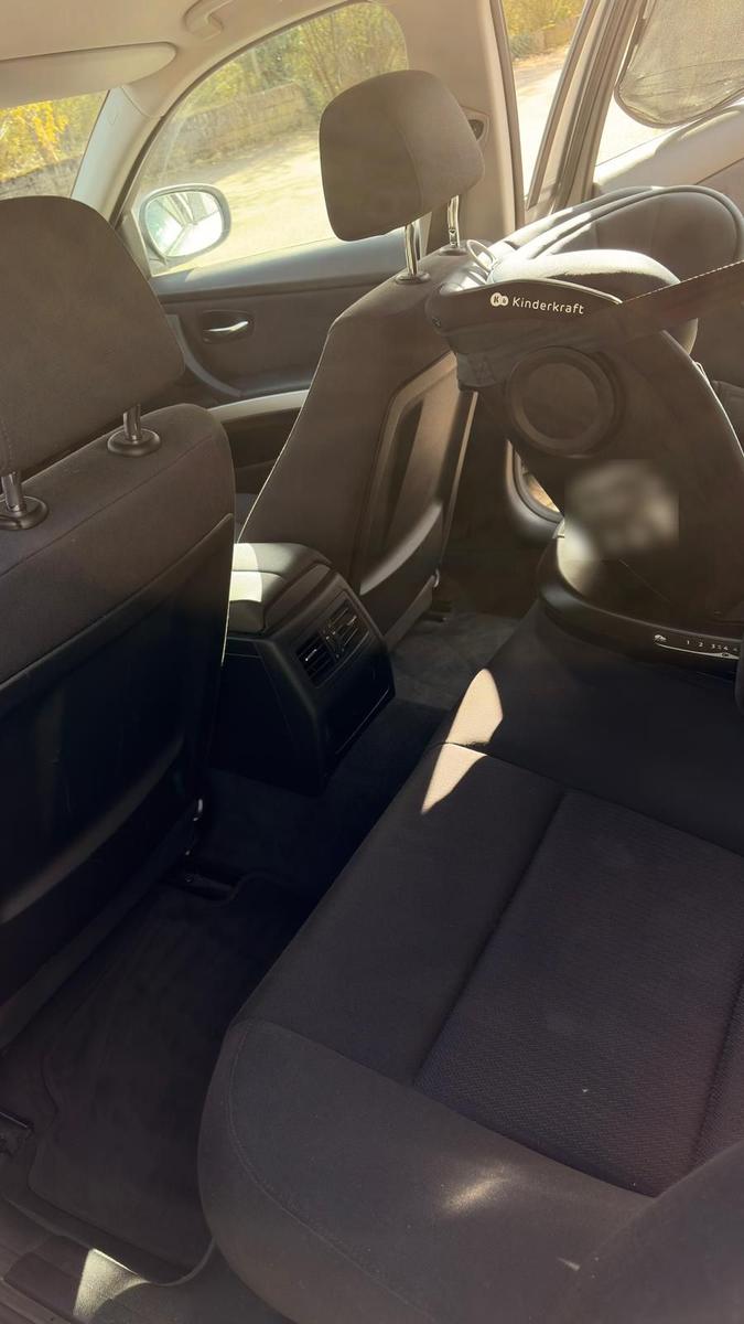 BMW 318 2011 — photo 7