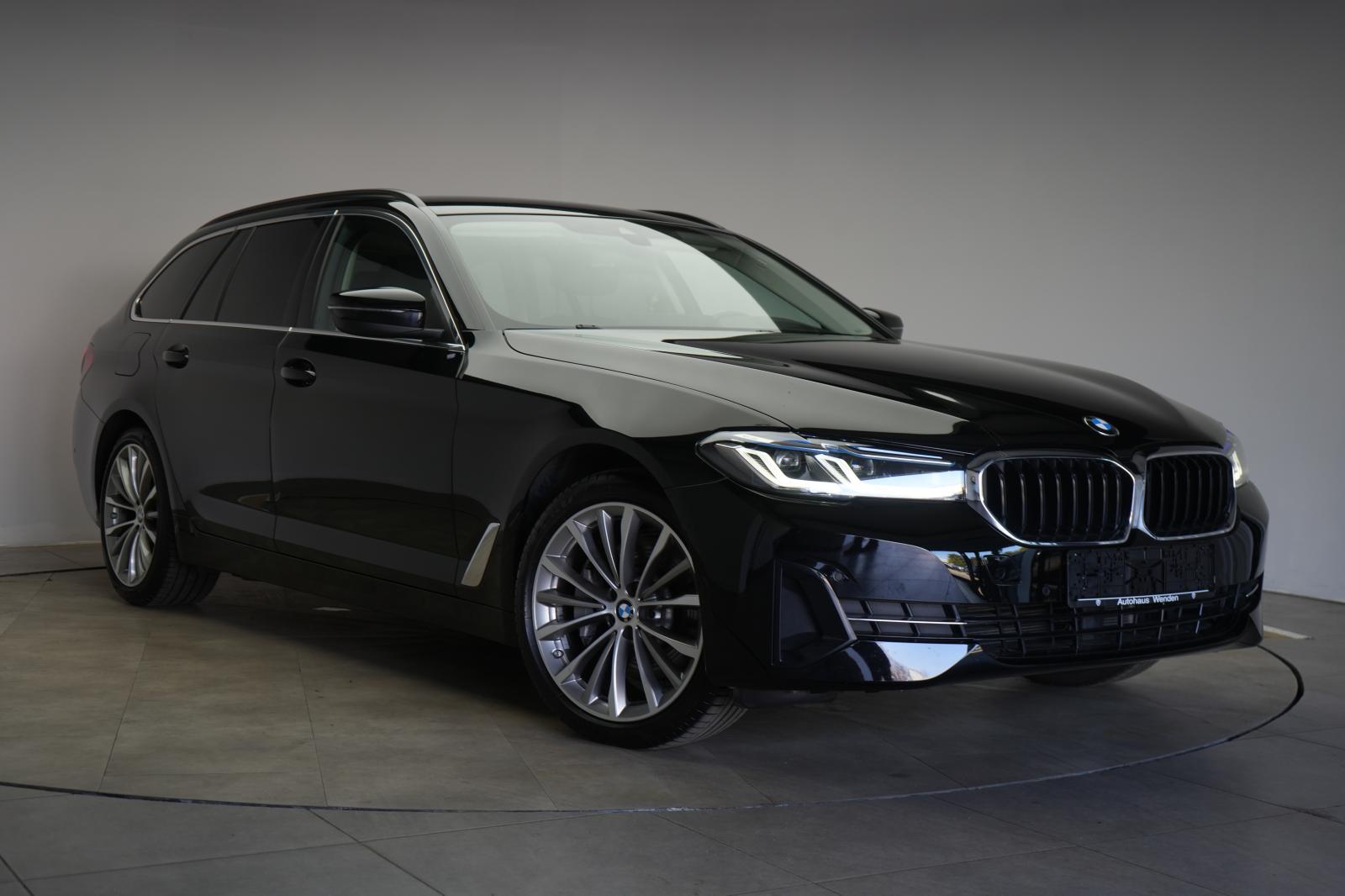 BMW 530 i xDrive Touring Leder/Temp/HUD/Kamera/H&K/V