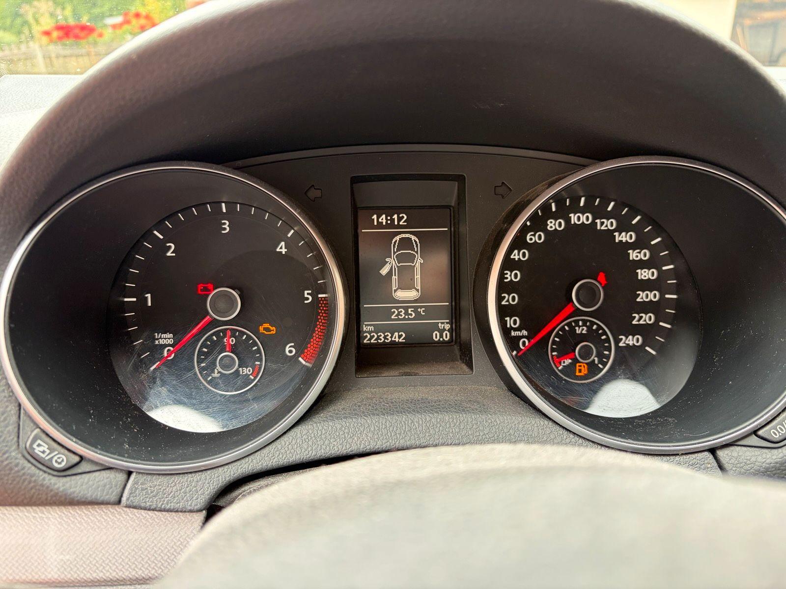 Volkswagen Golf 2013 — engine 105 HP (77kW)