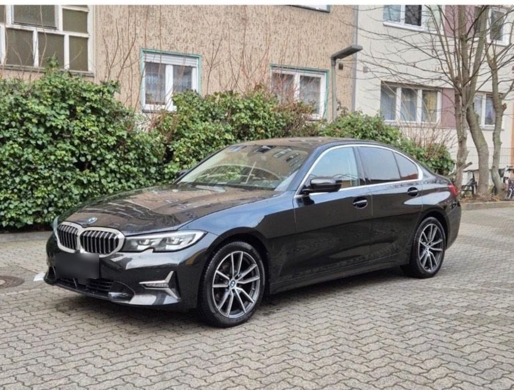 Image of BMW 320