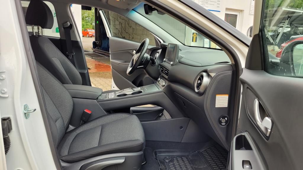 Autohaus Zimpel -  Hyundai Kona Elektro AT 39 kWh Trend Sitzheizung+Kamera - Bild 9 Autohaus Zimpel -  Hyundai Kona Elektro AT 39 kWh Trend Sitzheizung+Kamera - Bild 9