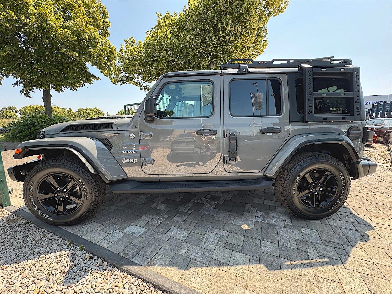 Fahrzeugabbildung Jeep Wrangler 2.0 T Unlimited Sahara OFFROAD 4x4 19%