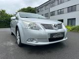 Toyota Avensis Combi  2.2 D-4D Automatik,Euro5 - Toyota Avensis mit Diesel-Antrieb: Kombi, Automatik, 2.2