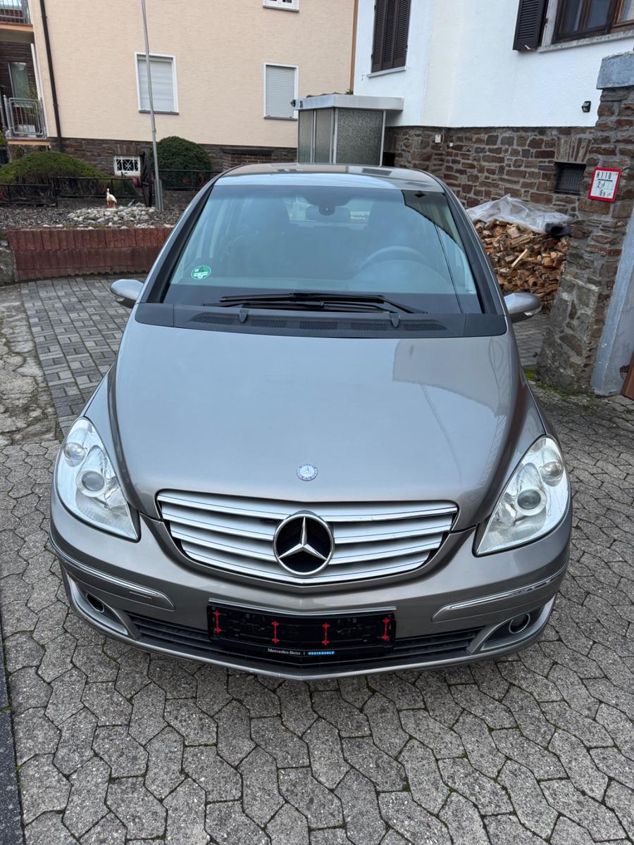 Mercedes-Benz B170 2006 — photo 11