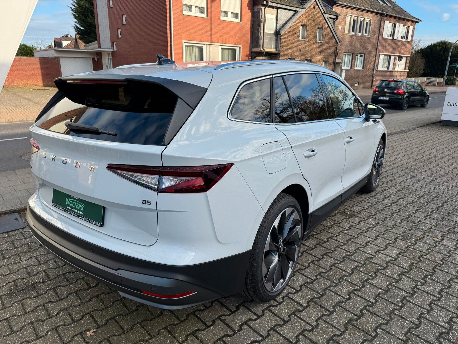 Fahrzeugabbildung SKODA ENYAQ LOUNGE PANO ACC NAVI