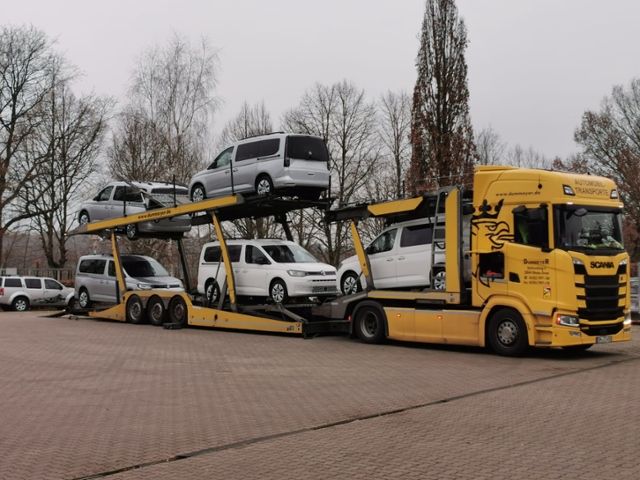 Fahrzeugabbildung Volkswagen Caddy Maxi Rollstuhltransport Heckeinstieg