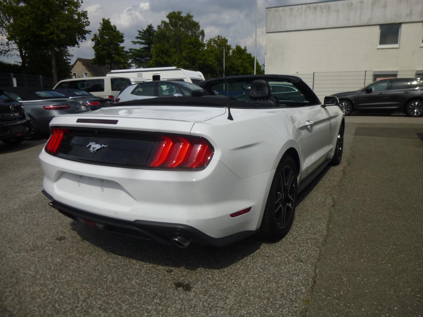 Ford Mustang 2.3 EcoBoost Cabrio