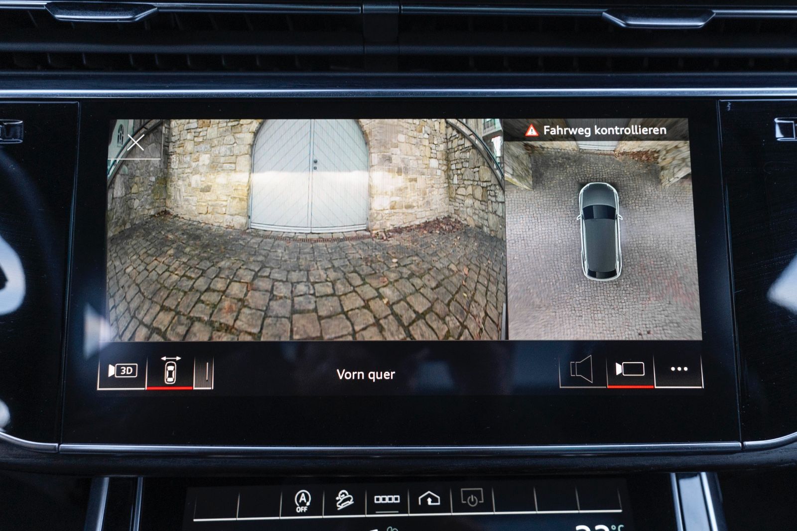 Fahrzeugabbildung Audi Q8 55 TFSI Quattro S-LINE B&O 3D ACC MATRIX NAV