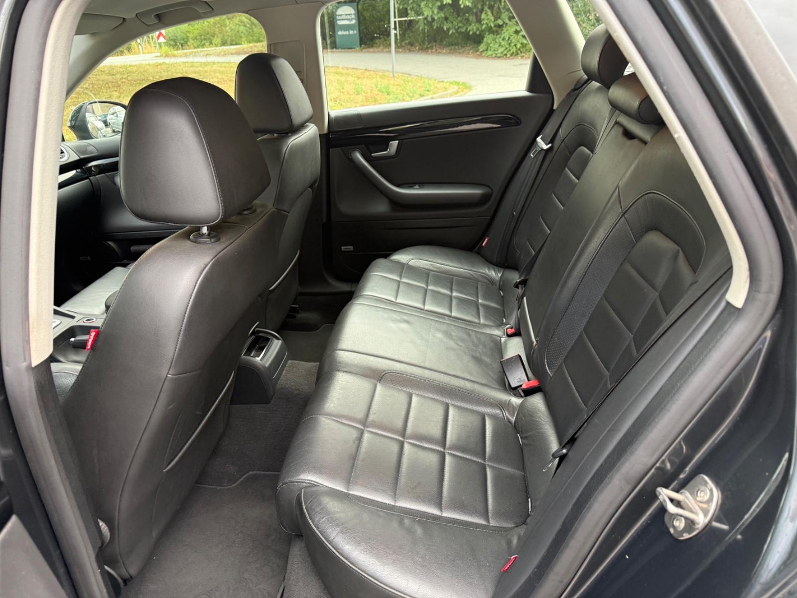 Seat Exeo 2011 — photo 13