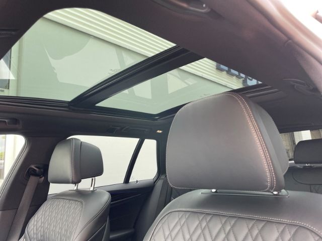 Fahrzeugabbildung BMW 530 i Touring Sport Line Autom. AHK, Leder, Stan