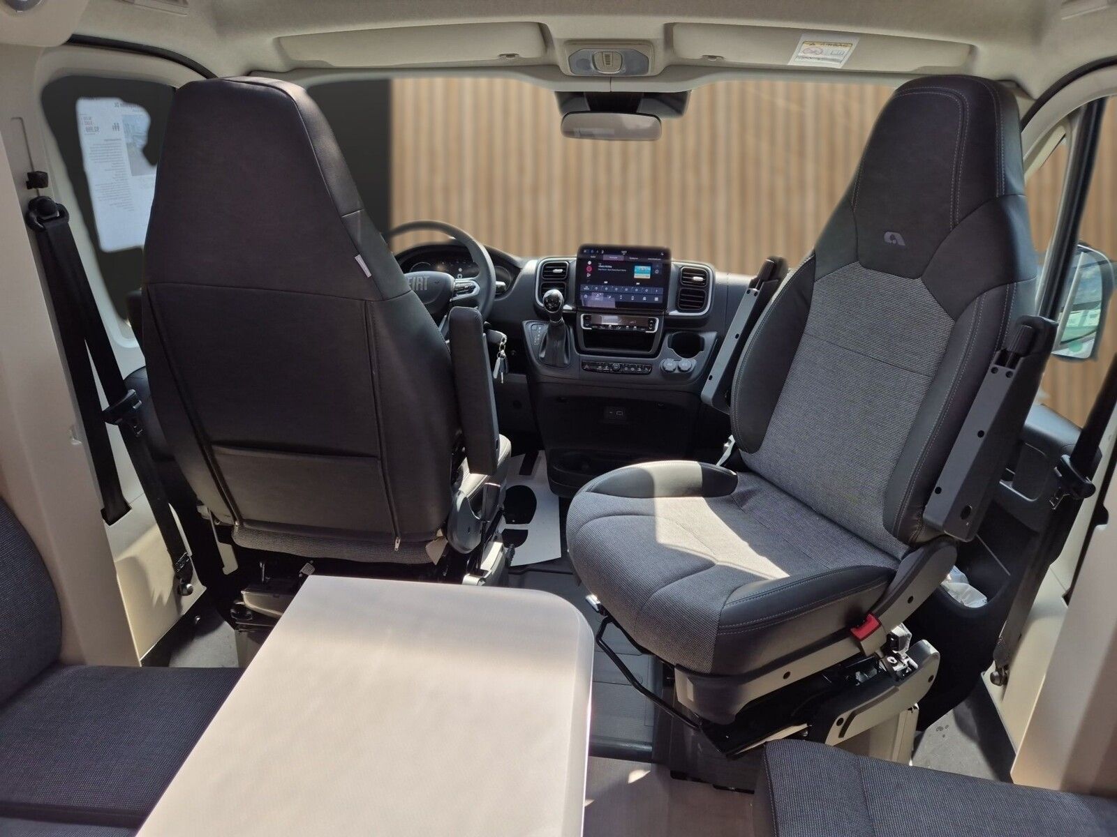Fahrzeugabbildung Adria Compact Supreme DL LED,Truma6E,Safety,Navi+RFK
