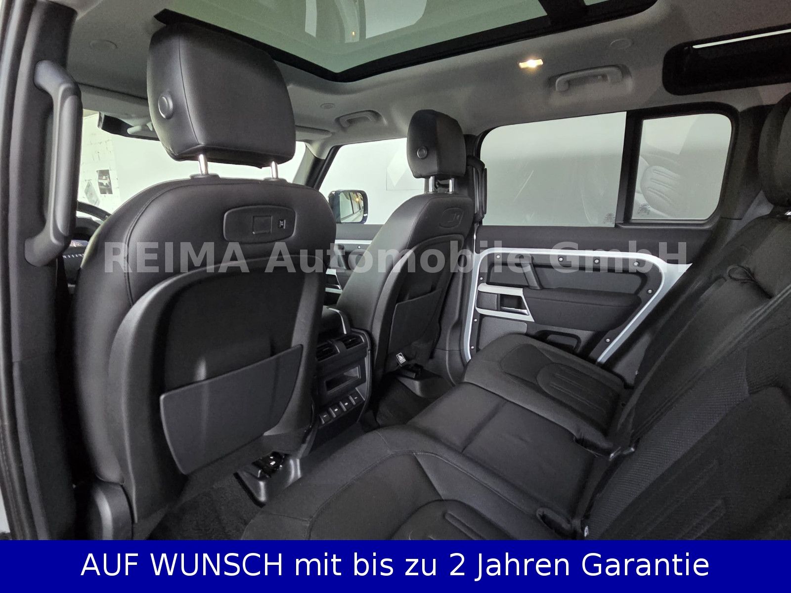 Fahrzeugabbildung Land Rover Defender 110 P400 V6, Pano, Meridian, Luft, LED