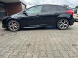 Ford Focus 2,0 EcoBoost ST *NeueBremsen*Vorne&Hinten 