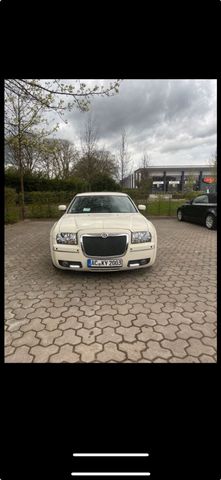 Chrysler 300c TÜV NEU