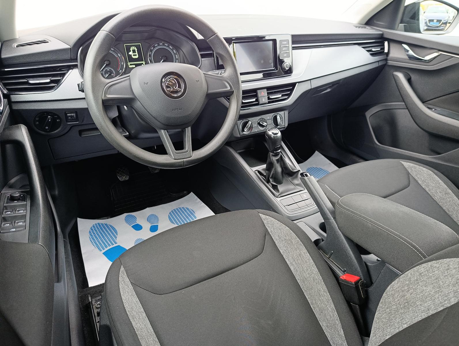 Skoda Scala Active Car Play Tempomat SHZ PDC AHK