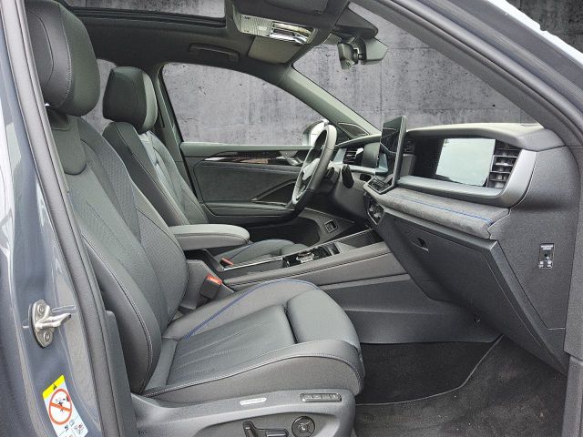 Tayron R-Line 1.5 l eHybrid OPF 130 kW (177 PS)