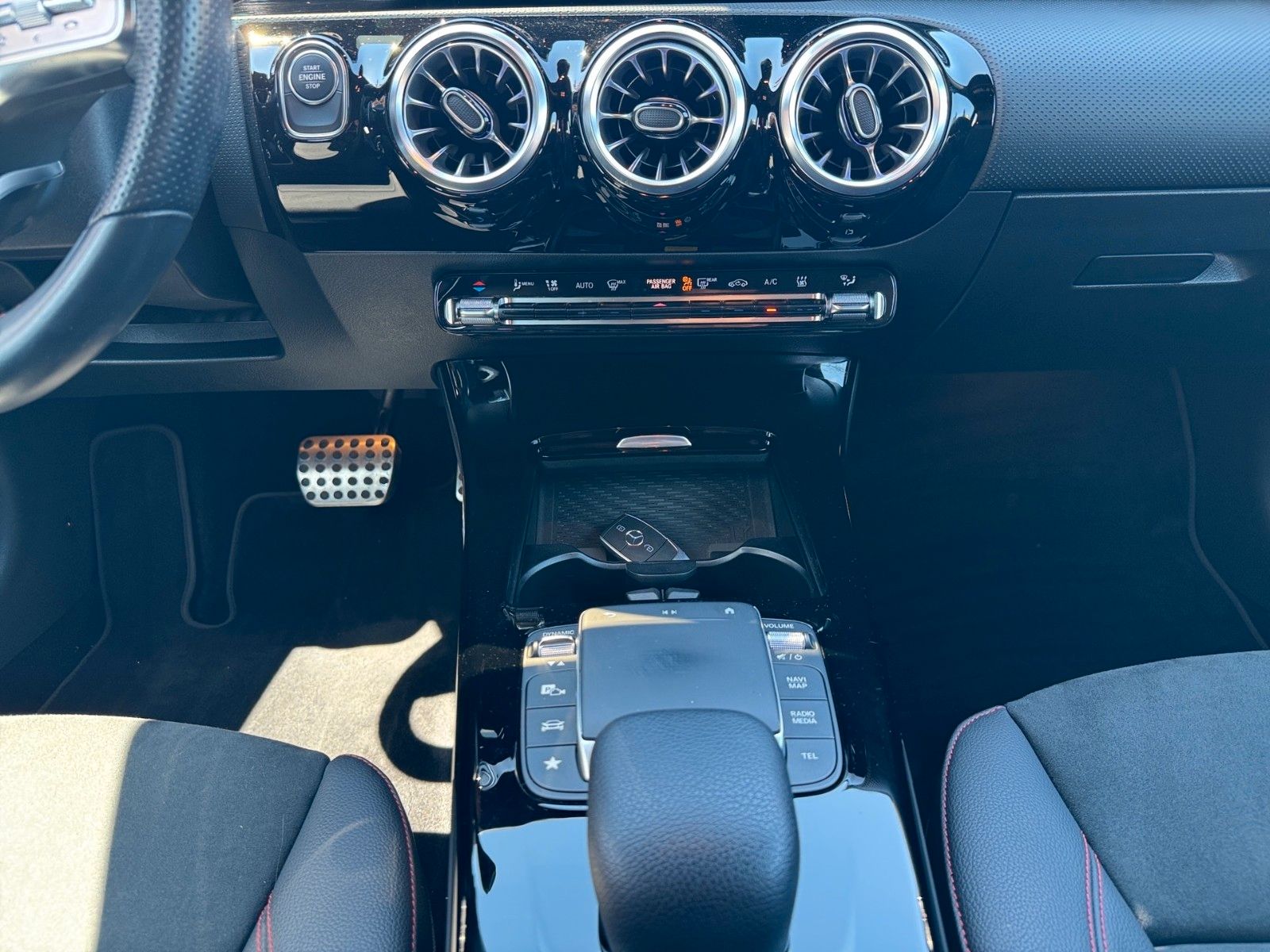 Fahrzeugabbildung Mercedes-Benz CLA250e Shooting Brake AMG Line