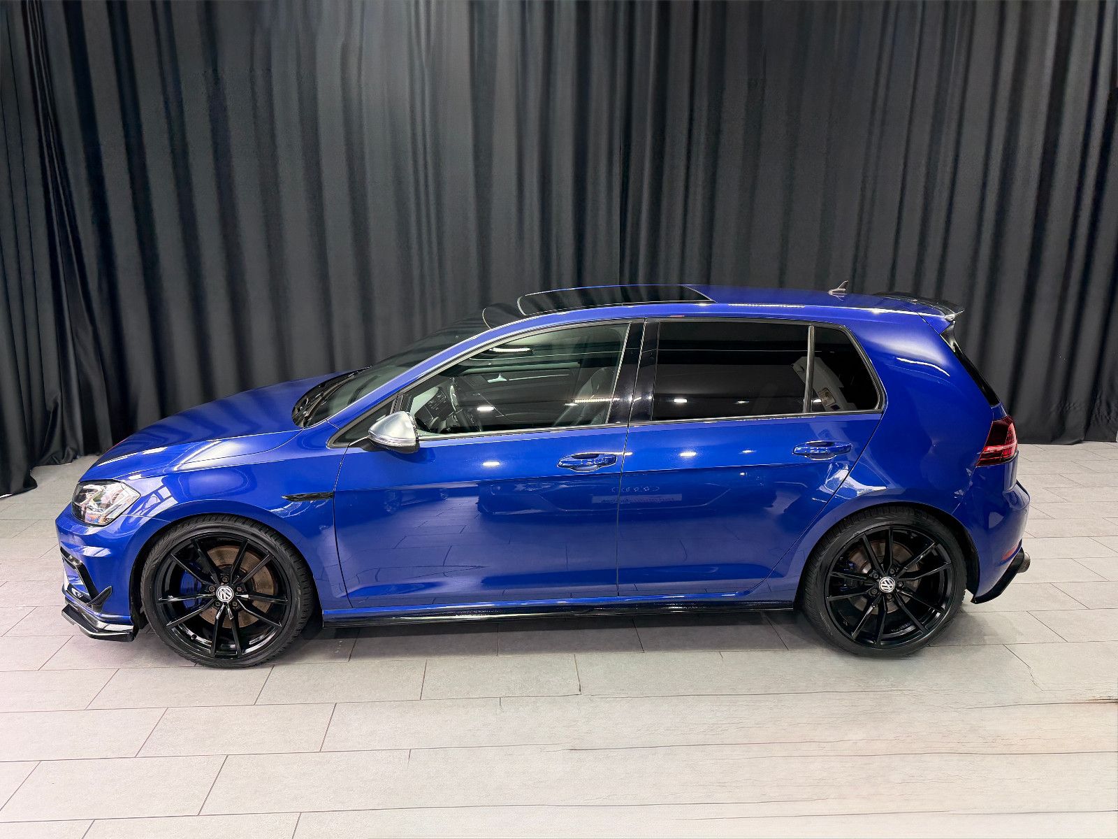 Fahrzeugabbildung Volkswagen Golf VII R 4Motion |REMUS|PANO|LEDER