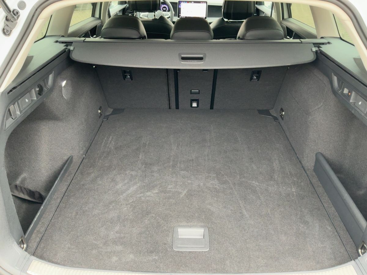Volkswagen Passat Variant - Bild 14