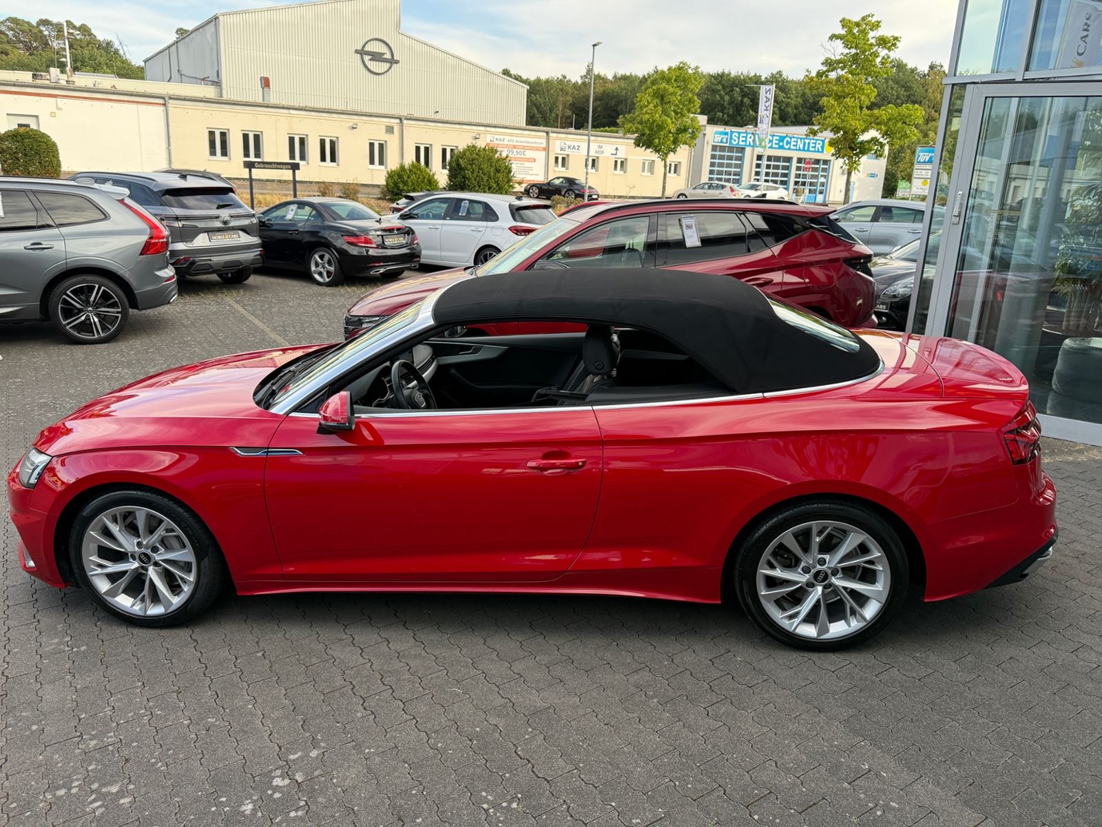 Fahrzeugabbildung Audi A5 Cabrio advanced 40 TFSI S tronic NAVI LEDER