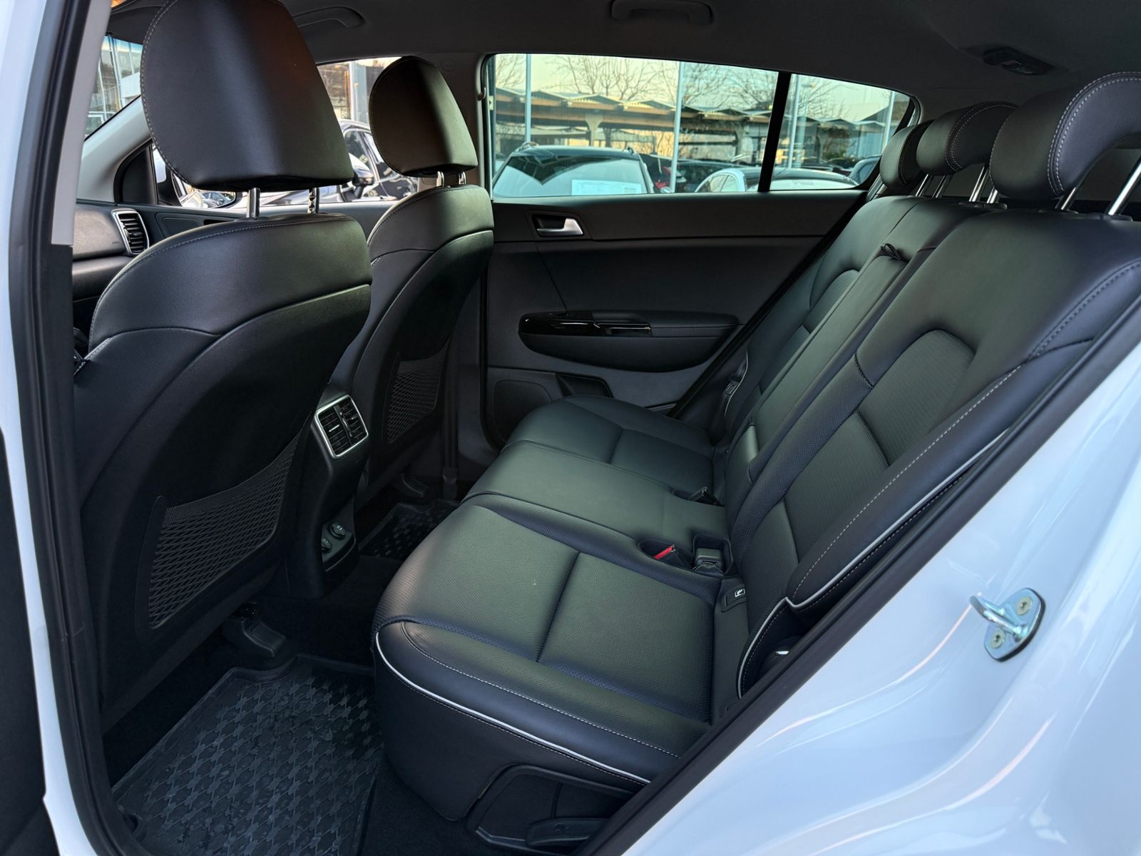 Fahrzeugabbildung Kia Sportage Black Edition KAM LED NAVI