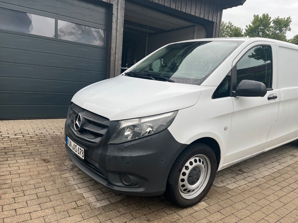 Image of Mercedes-Benz Vito