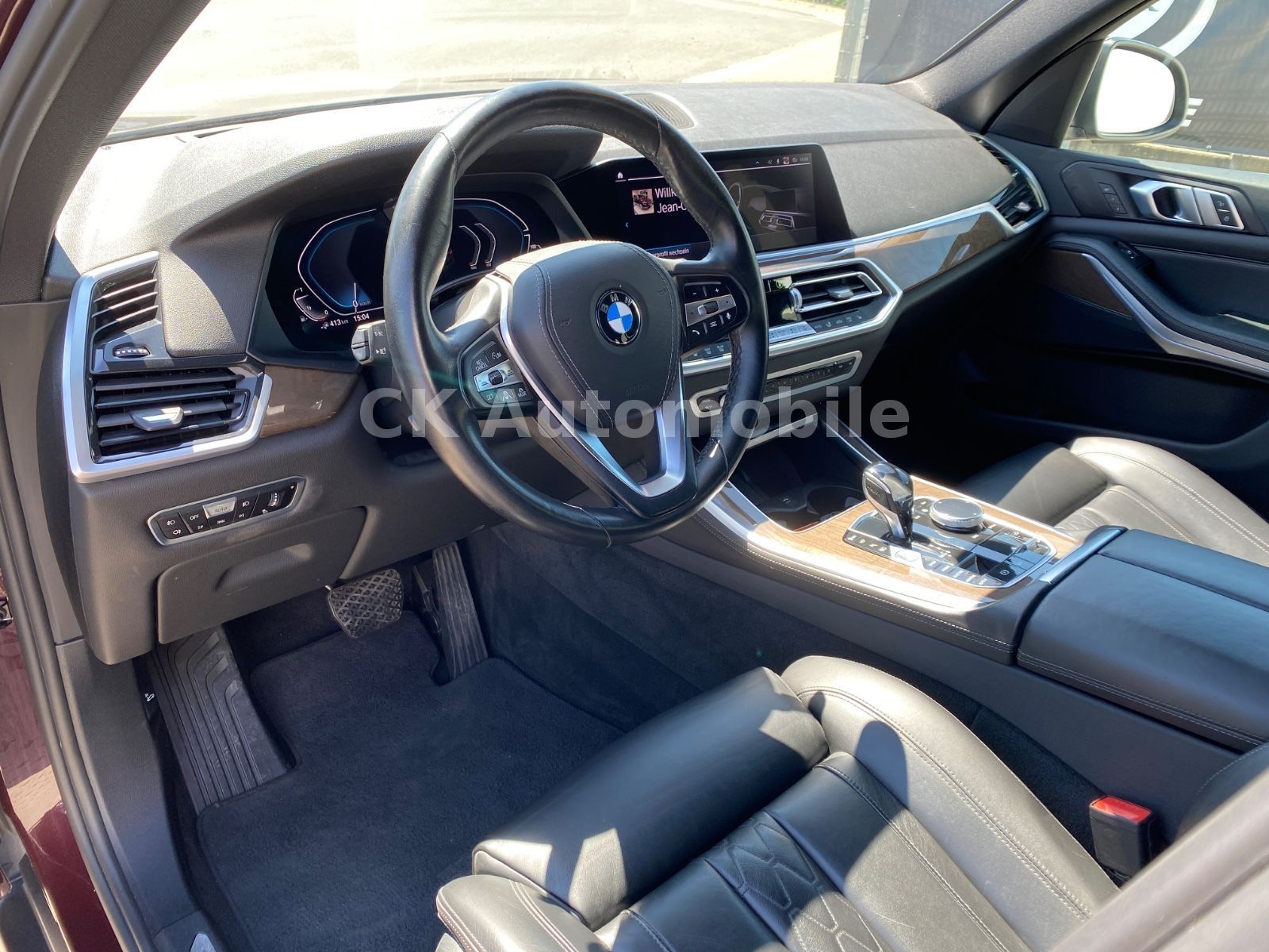Fahrzeugabbildung BMW X5 xDrive 45e Individual/HeadUp/360°Kam/LED/AHK