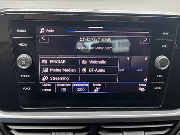 Volkswagen T-Roc - 9