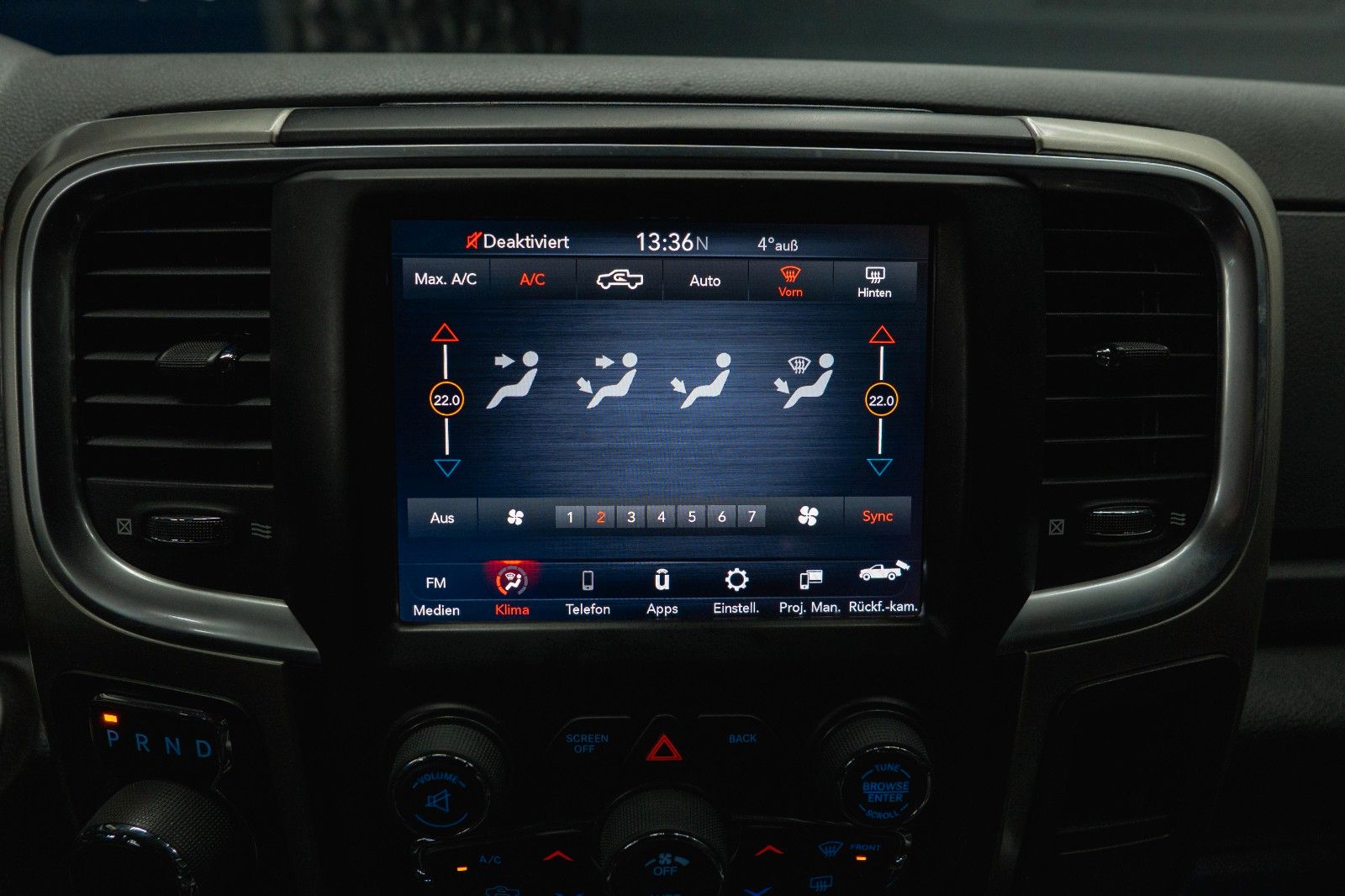 Fahrzeugabbildung Dodge RAM 5.7 V8 HEMI 4x4 OFFROAD Night Edition *19%*