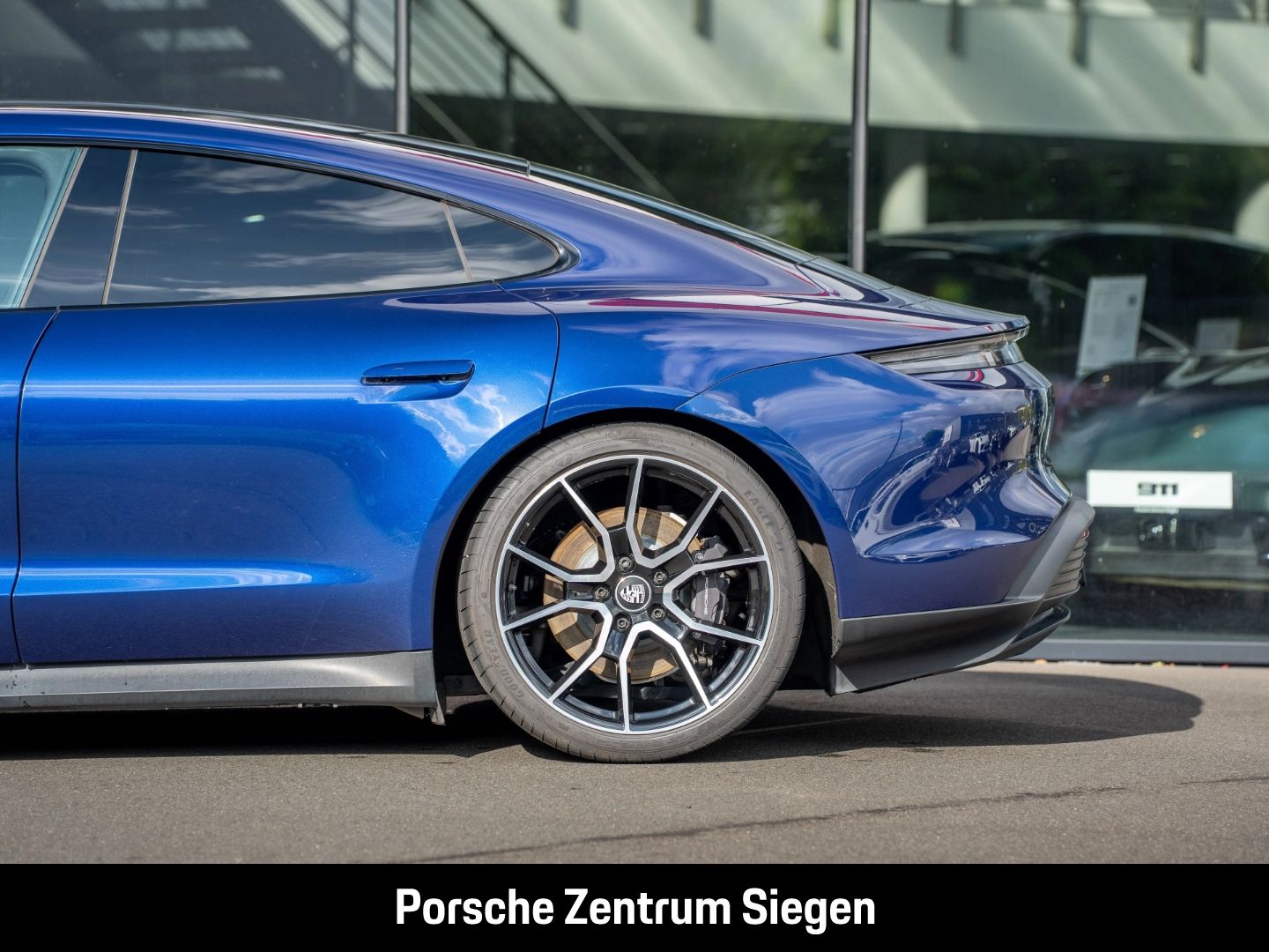 Porsche Taycan Performance Plus Chrono Pano Luft BOSE Ka foto 10