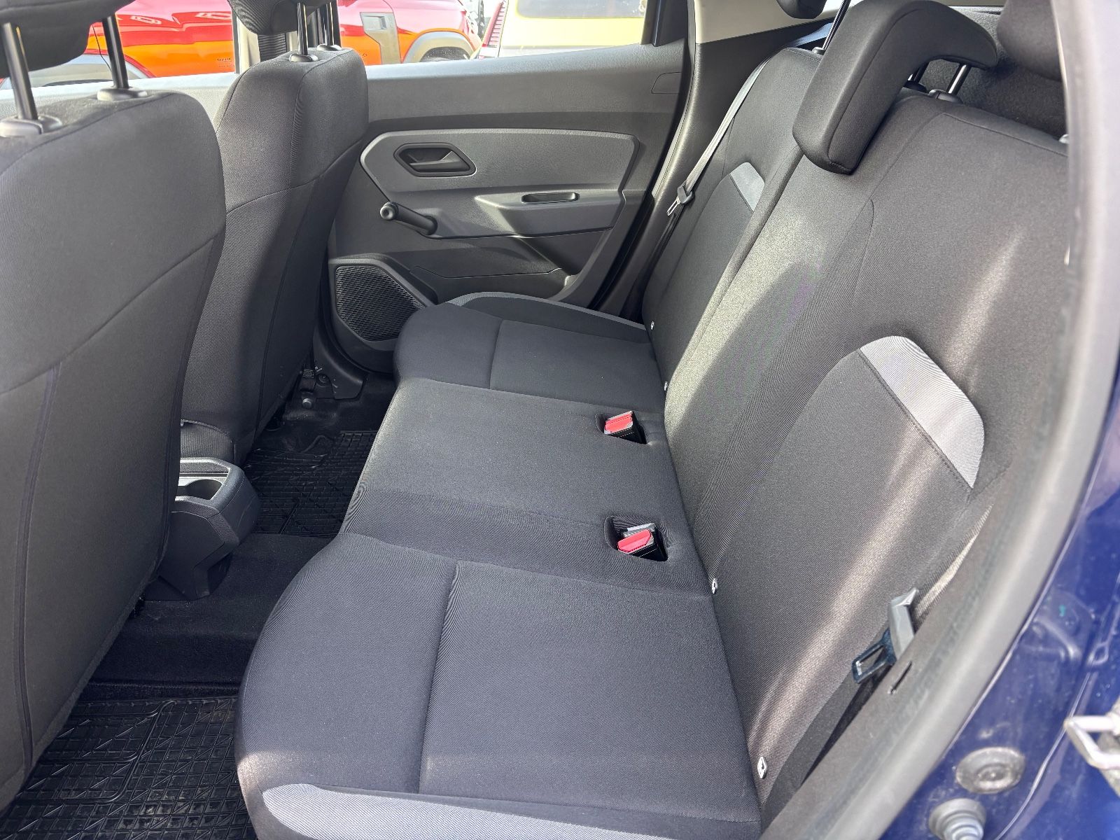 Fahrzeugabbildung Dacia Duster TCe 130