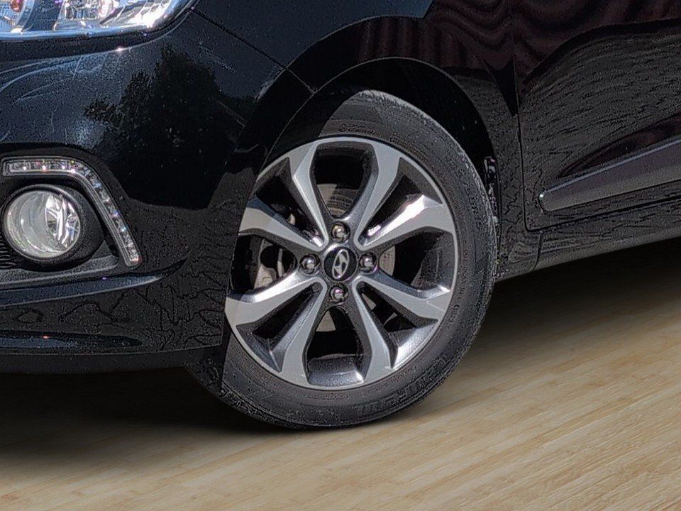 Fahrzeugabbildung Hyundai i10 1.2 CLASSIC 1HD GARANTIE SHZ+LHZ+KLIMAAT+PDC